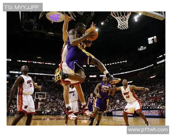 NBA季前赛激战即将上演篮网对决湖人精彩对抗引发球迷热议